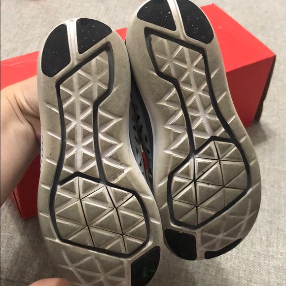 Gray nike - Picture 2 of 3